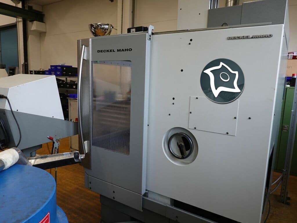 Универсально-фрезерный станок с ЧПУ Deckel Maho DMU 50 T-ID15011