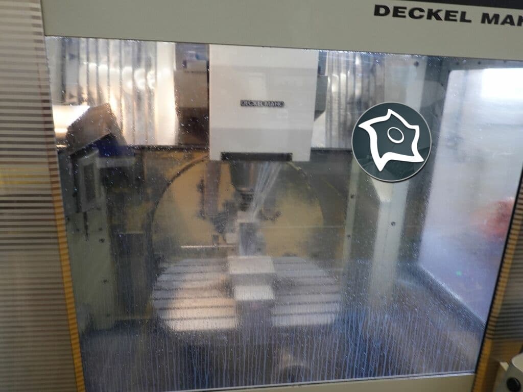 Универсально-фрезерный станок с ЧПУ Deckel Maho DMU 50 T-ID15011