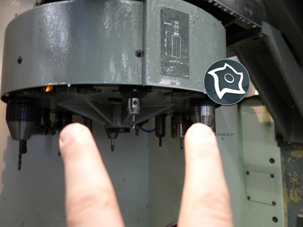 Универсально-фрезерный станок с ЧПУ Deckel Maho DMU 50 T-ID15011