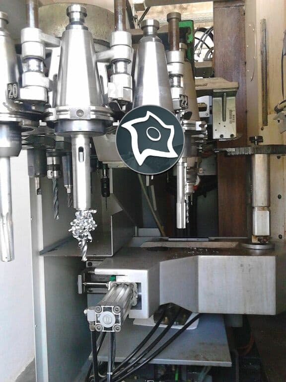 Универсально-фрезерный станок с ЧПУ Deckel Maho DMU 80 P-ID15673