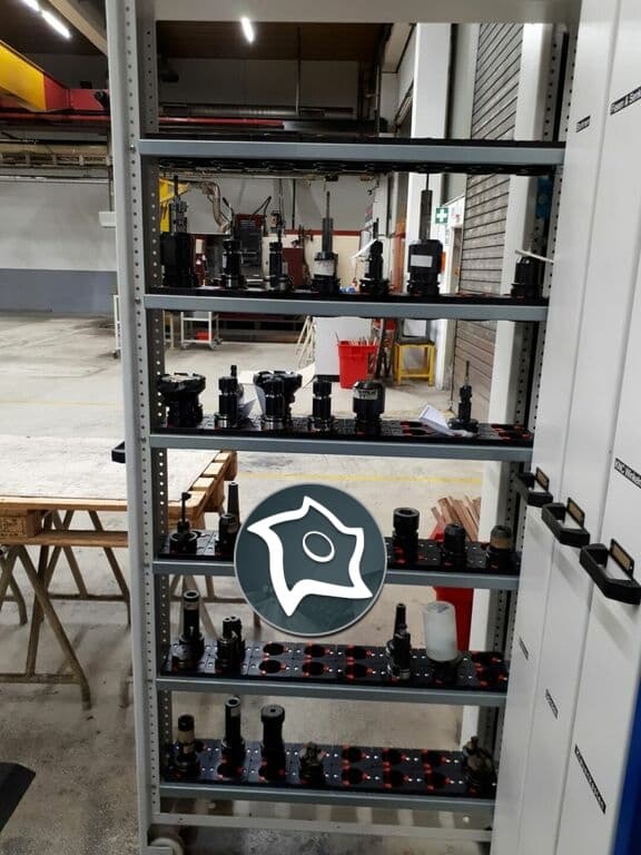 Универсально-фрезерный станок с ЧПУ DECKEL MAHO DMU 80 P-ID16027