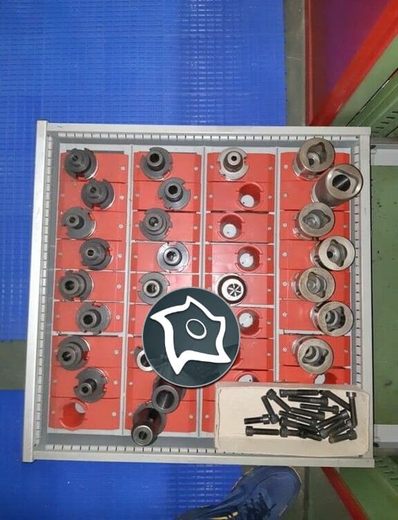 Универсально-фрезерный станок с ЧПУ Deckel Maho DMU 80 T-ID15649