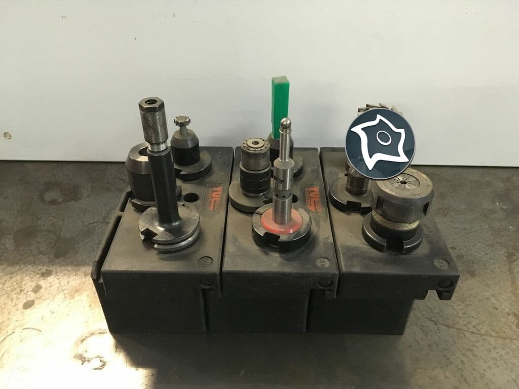 Универсально-фрезерный станок с ЧПУ DECKEL MAHO FP 3-50-ID16189