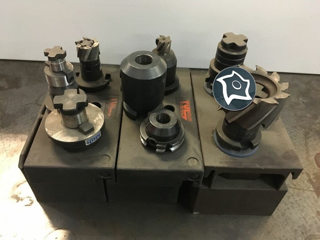 Универсально-фрезерный станок с ЧПУ DECKEL MAHO FP 3-50-ID16189