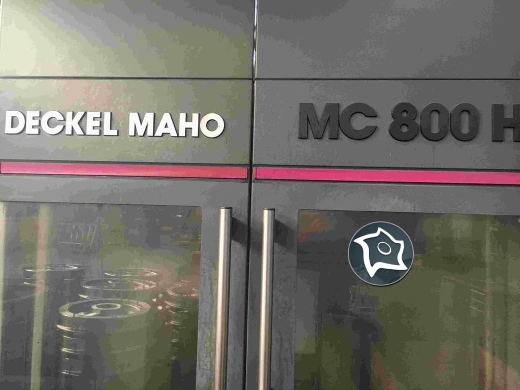 Универсально-фрезерный станок с ЧПУ DECKEL MAHO MC 800 H-ID13417