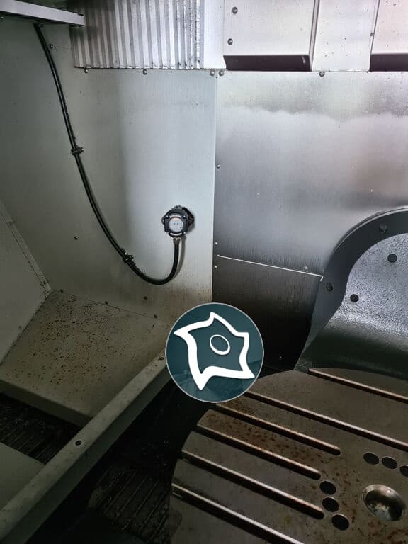 Универсально-фрезерный станок с ЧПУ HAAS UMC 1000-ID16707