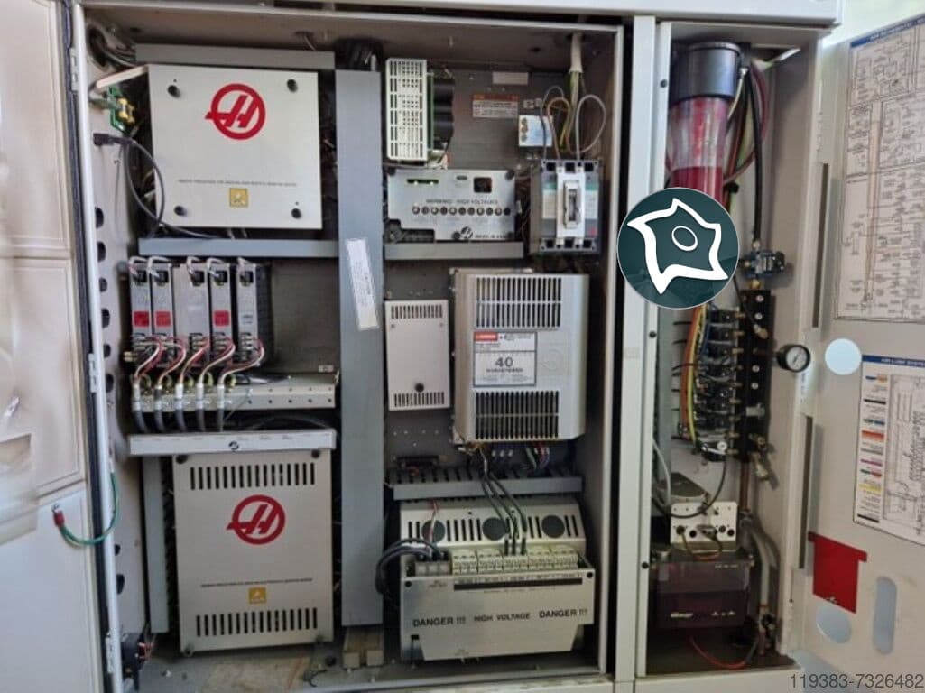 Универсально-фрезерный станок с ЧПУ HAAS UMC 750-ID16679