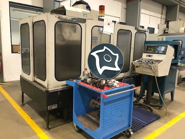 Универсально-фрезерный станок с ЧПУ HAMAI MC-3VA-ID12648
