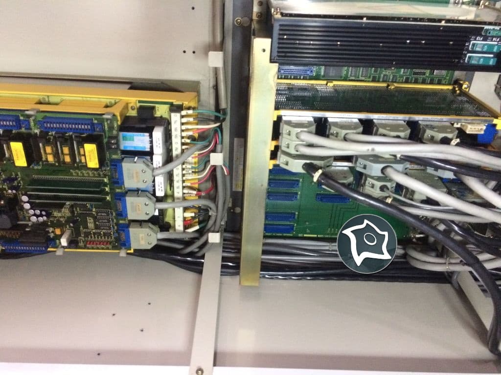 Универсально-фрезерный станок с ЧПУ HAMAI MC-3VA-ID12648