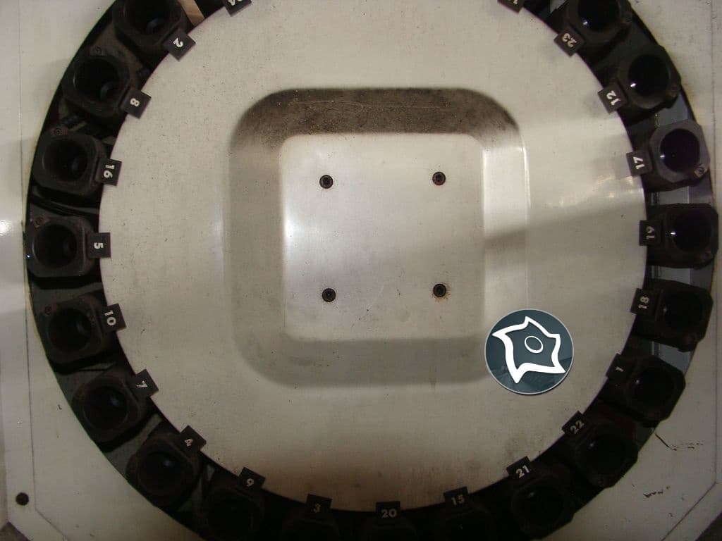 Универсально-фрезерный станок с ЧПУ HAMAI MC-3VA-ID12648