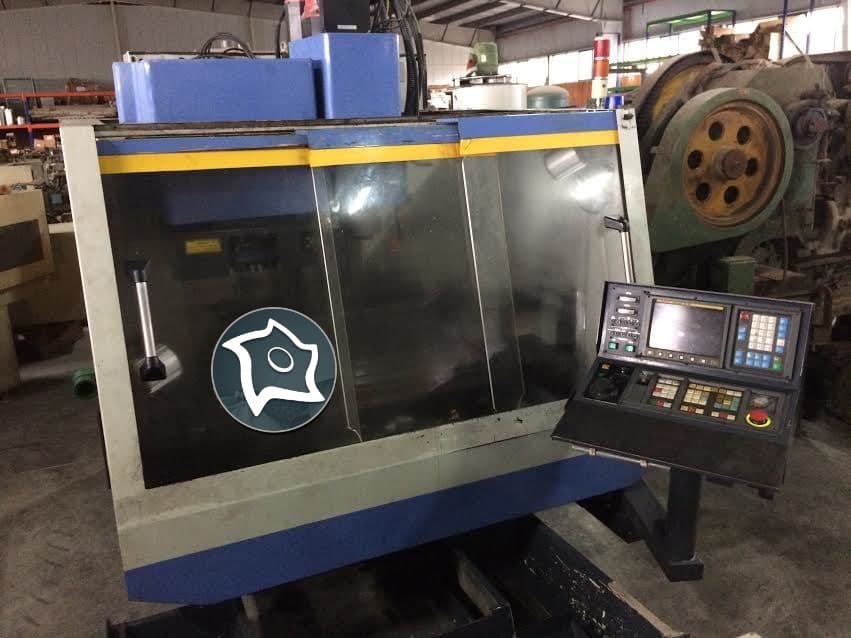 Универсально-фрезерный станок с ЧПУ LEADWELL MCV-0P-ID12651