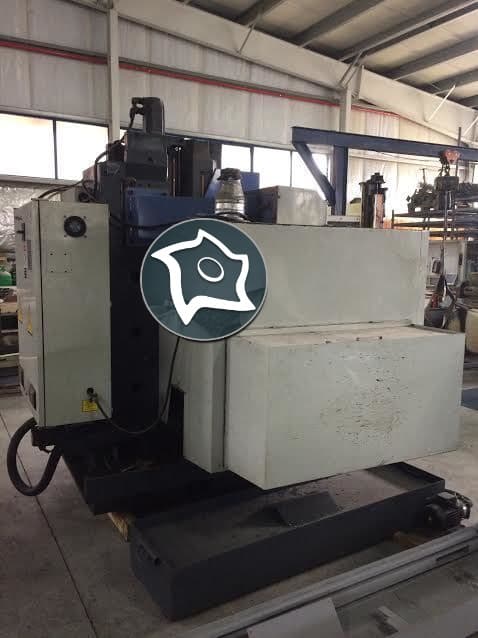 Универсально-фрезерный станок с ЧПУ LEADWELL VMC-40-ID12650