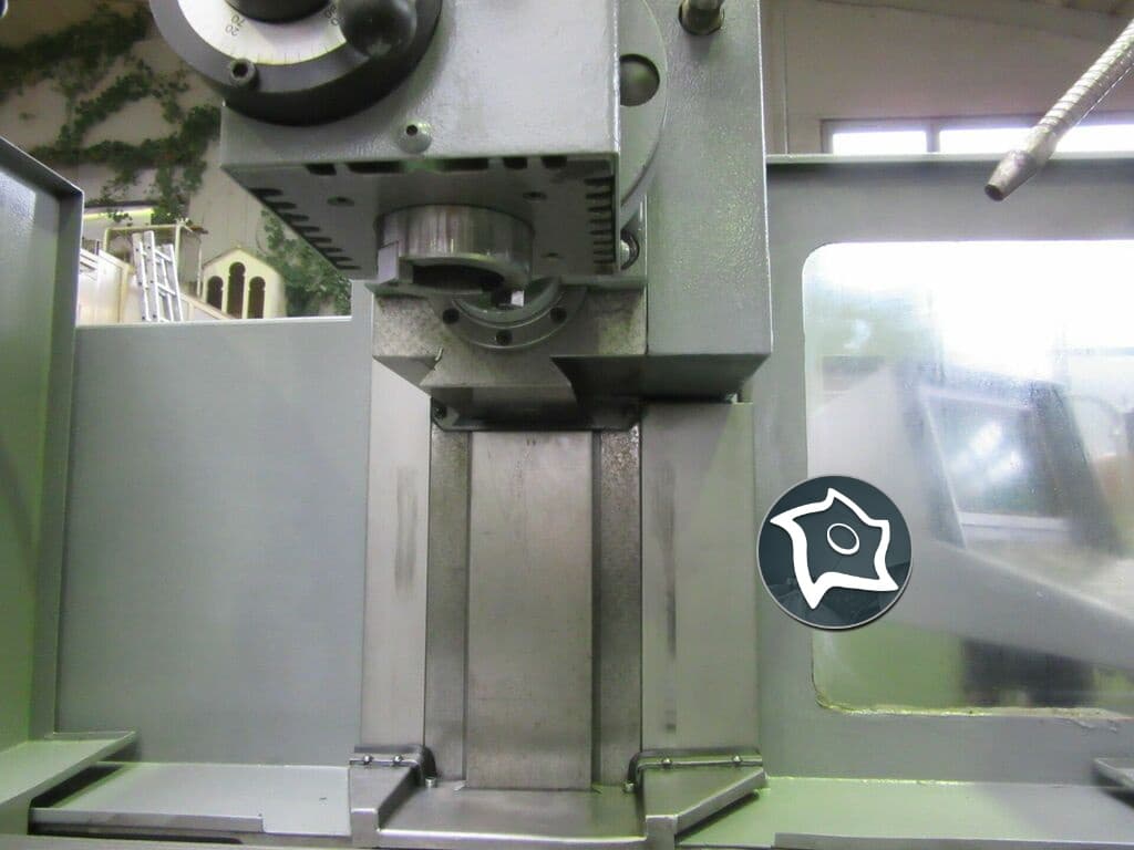 Универсально-фрезерный станок с ЧПУ MAHO MH 400 E-ID16144