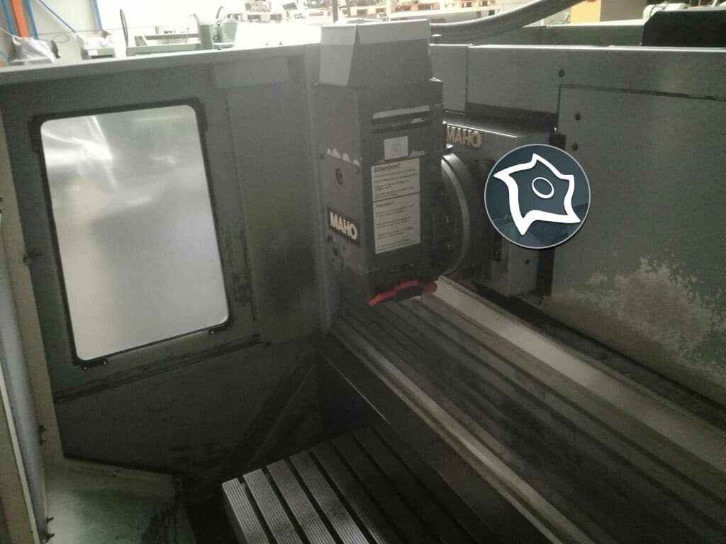 Универсально-фрезерный станок с ЧПУ MAHO MH 600 E-ID15096