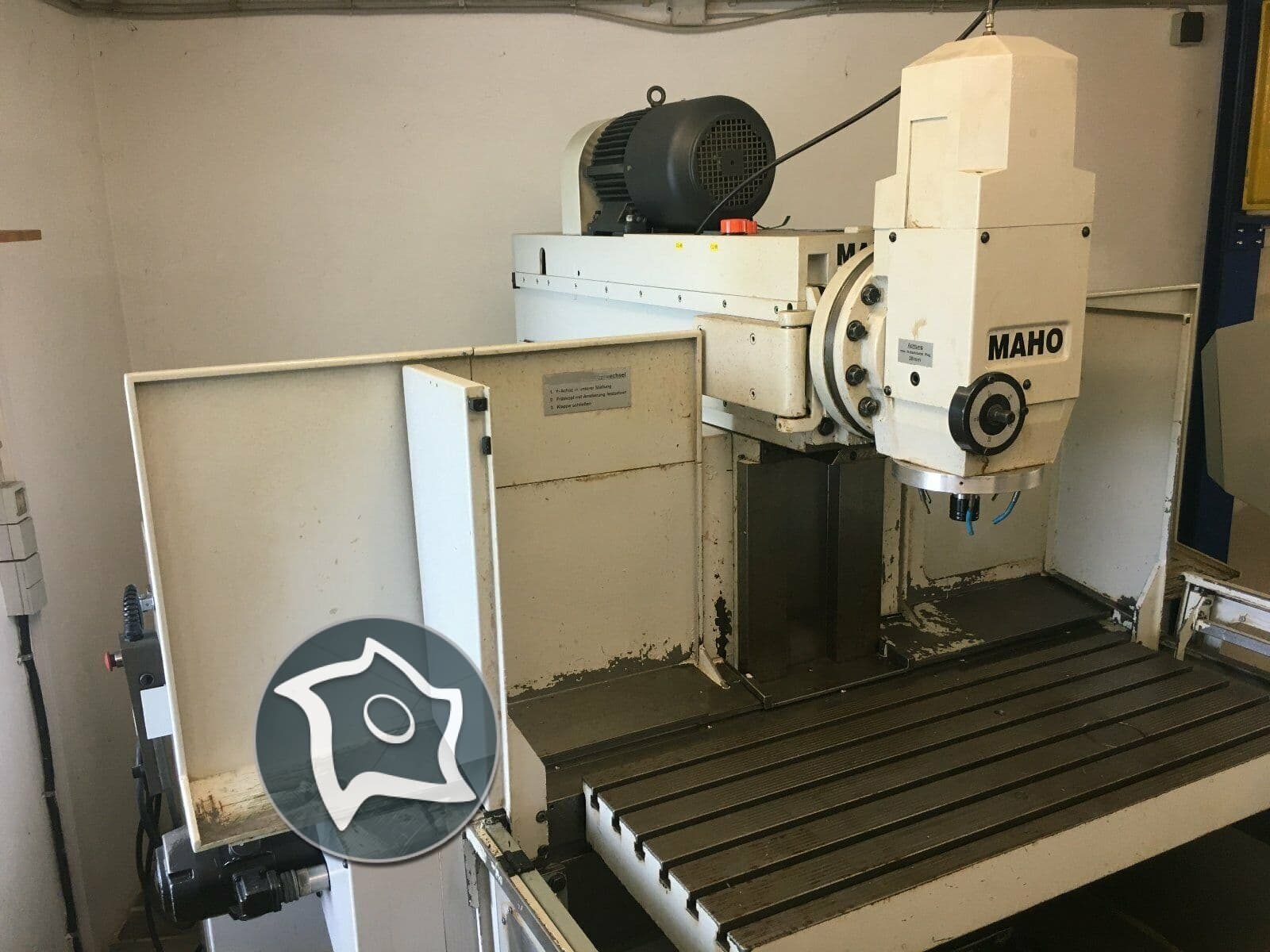 Универсально-фрезерный станок с ЧПУ MAHO MH 600 E-ID15367