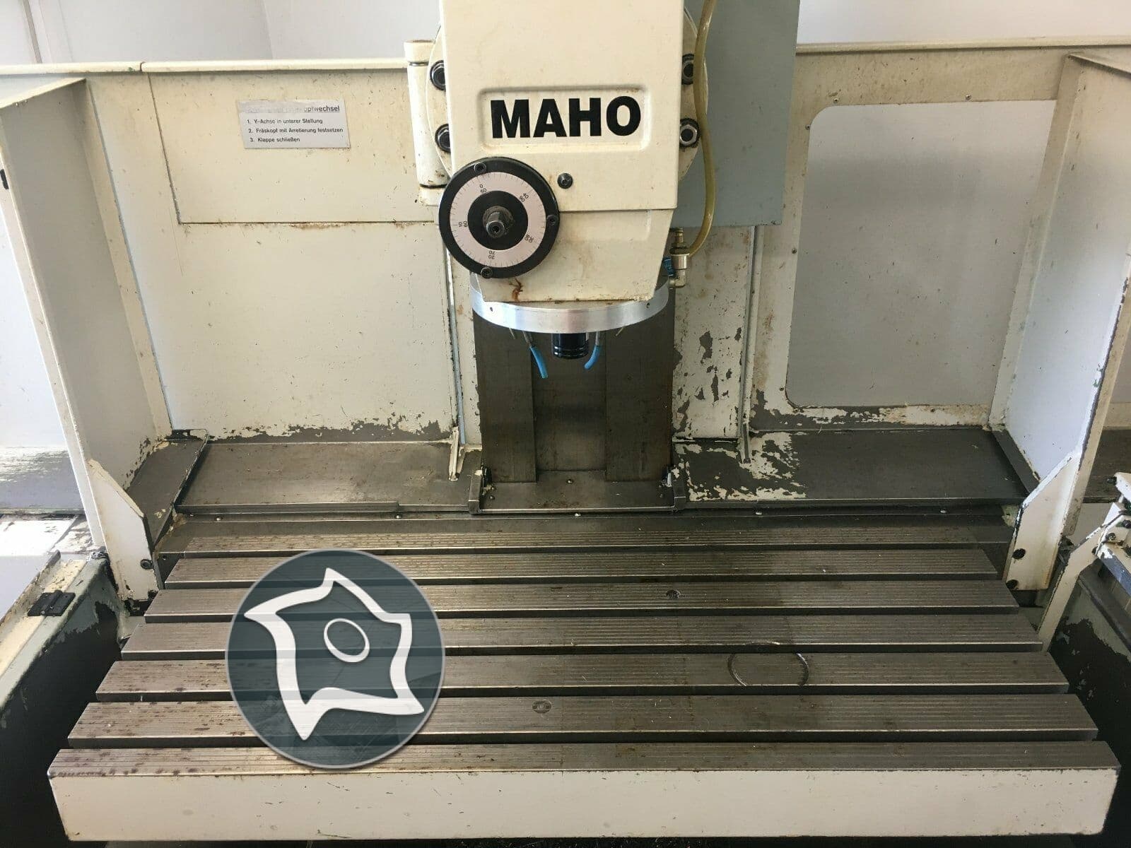 Универсально-фрезерный станок с ЧПУ MAHO MH 600 E-ID15367