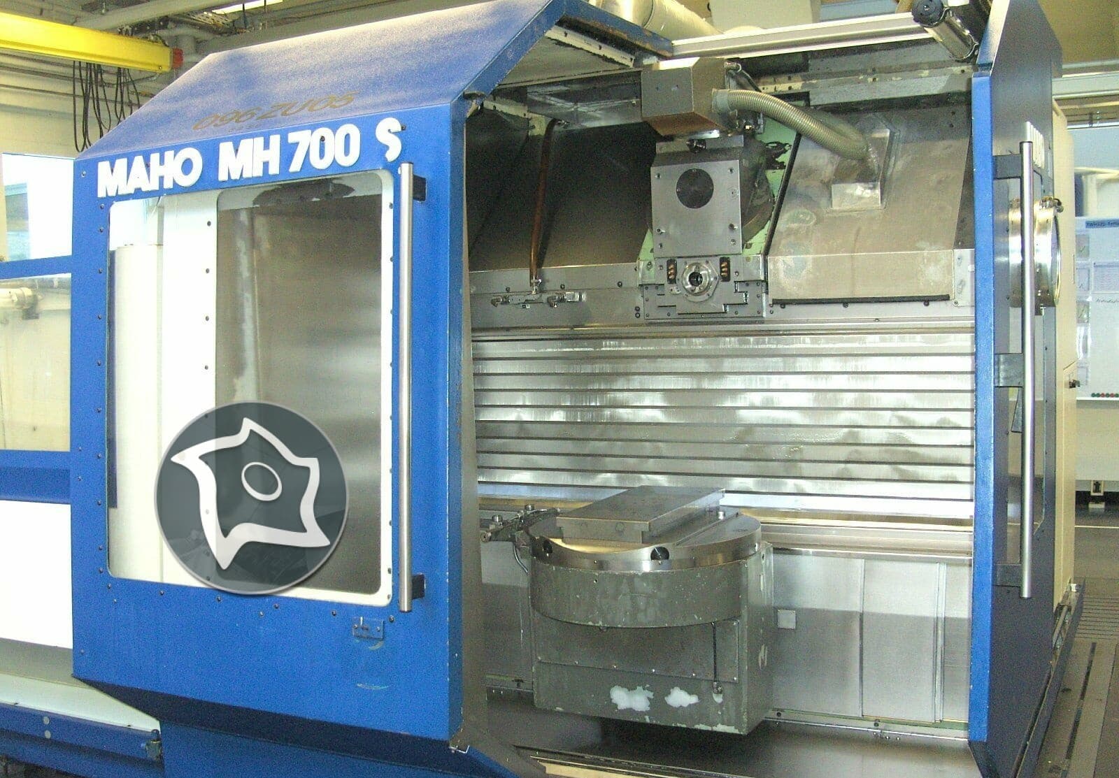 Универсально-фрезерный станок с ЧПУ MAHO MH 700 S-ID15371