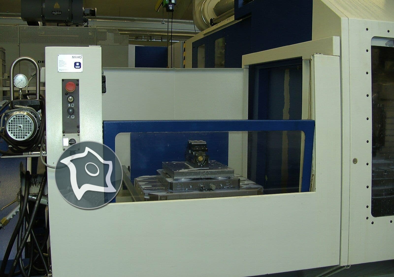 Универсально-фрезерный станок с ЧПУ MAHO MH 700 S-ID15371