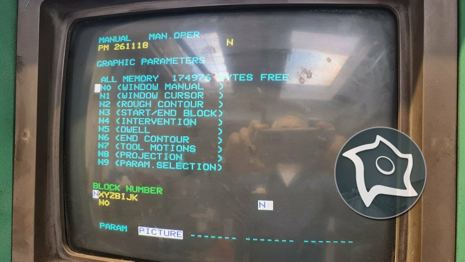 Универсально-фрезерный станок с ЧПУ MAHO MH 800 E-ID15336