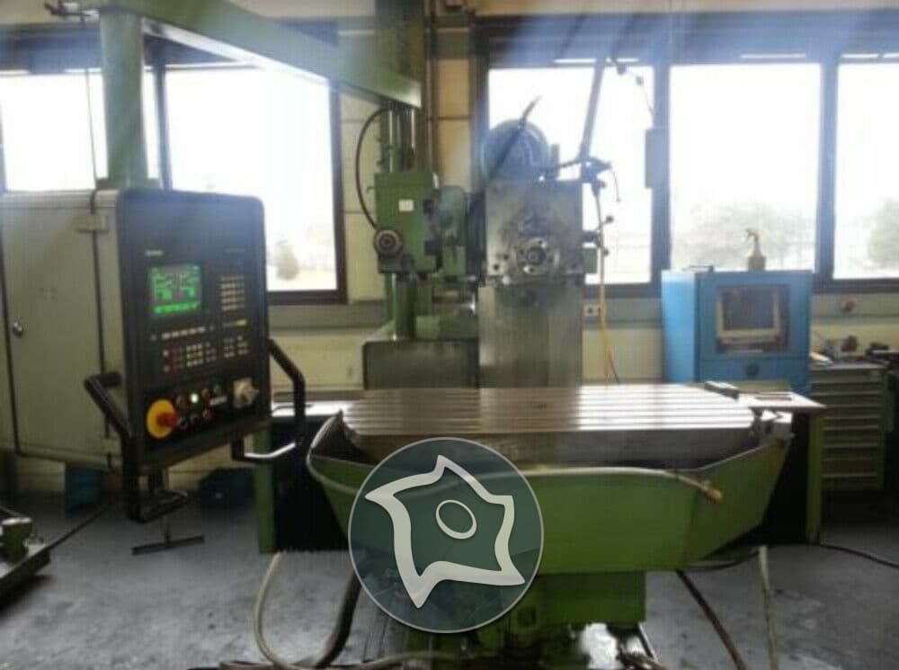 Универсально-фрезерный станок с ЧПУ MAHO MH-C 900-ID15345