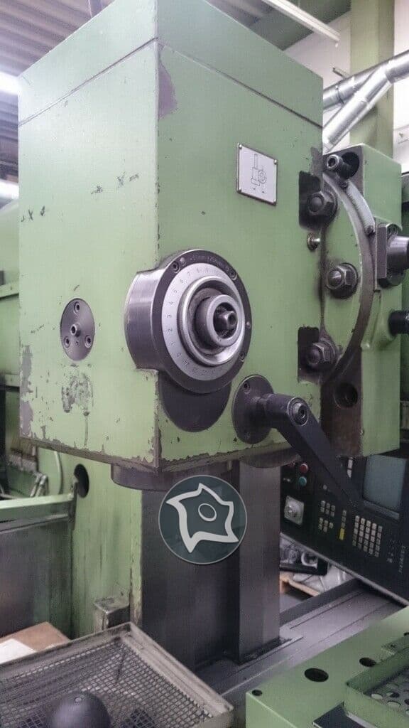 Универсально-фрезерный станок с ЧПУ MAHO MH-C 900-ID15345