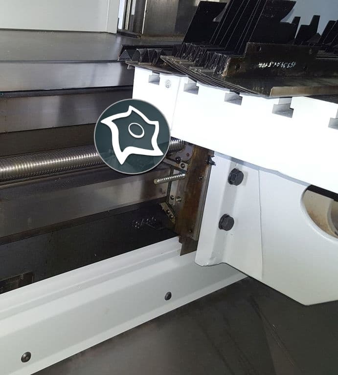 Универсально-фрезерный станок с ЧПУ Mikron UME 600-ID14303