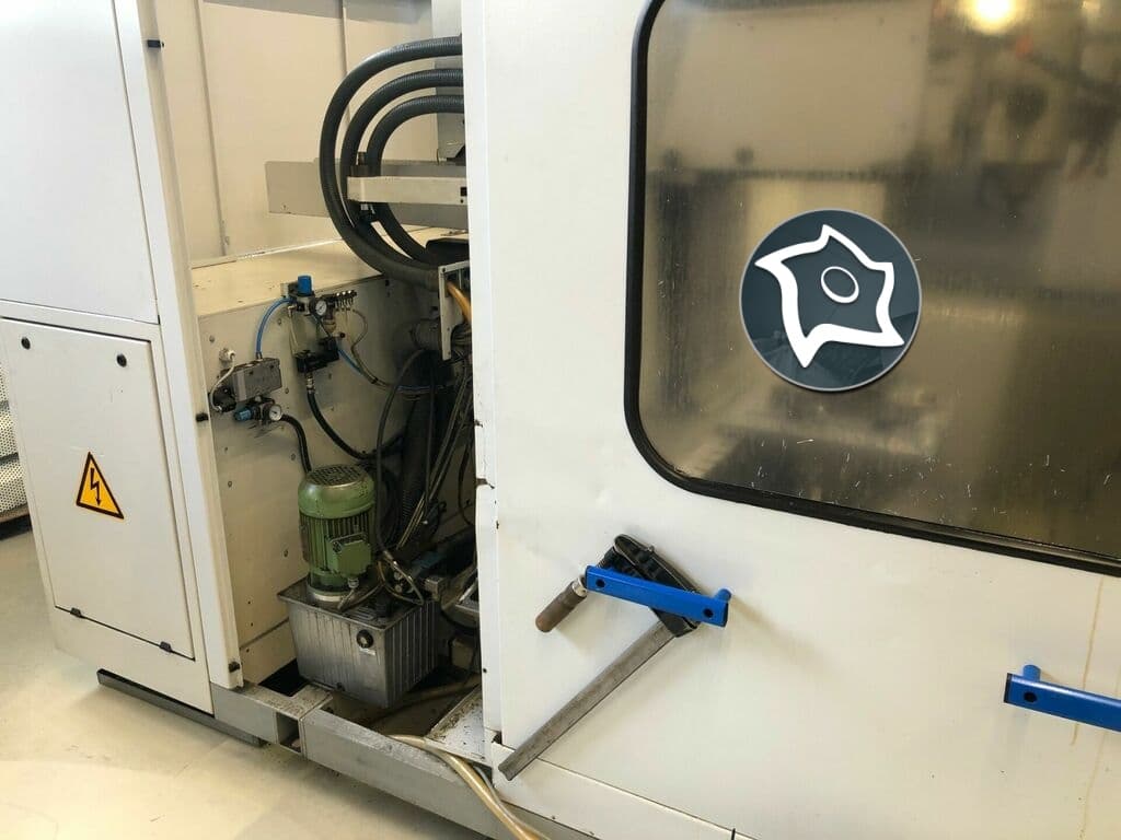 Универсально-фрезерный станок с ЧПУ Mikron UME 600-ID15301