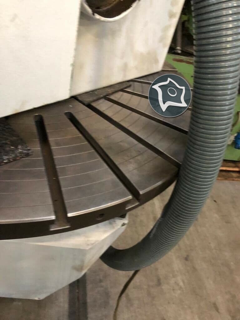 Универсально-фрезерный станок с ЧПУ MIKRON WF 74 CH-ID15347