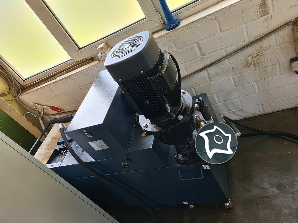 Универсально-фрезерный станок с ЧПУ Spinner U 1530-ID15935