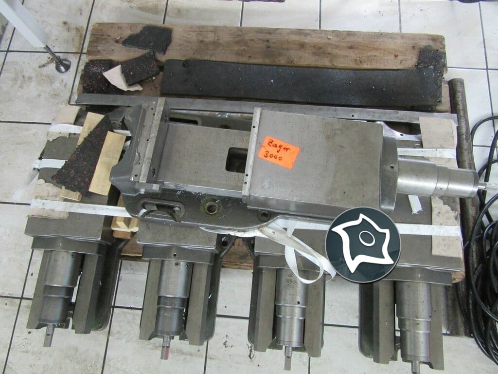 Универсально-фрезерный станок с ЧПУ ZAYER KFU 3000-ID15779