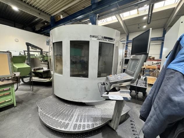 Универсальный фрезерный обрабатывающий центр с ЧПУ DMG DMU 100 T-ID17453