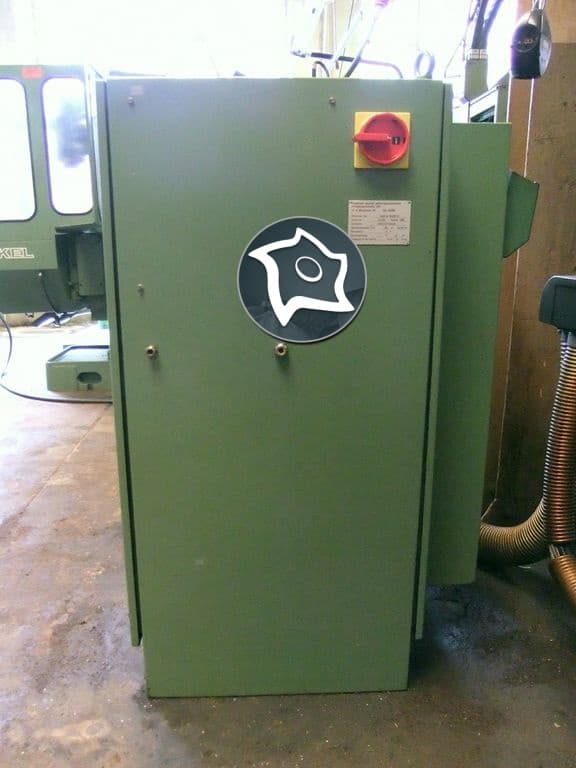 Универсальный фрезерный станок с ЧПУ Deckel FP 2 NC-ID13390