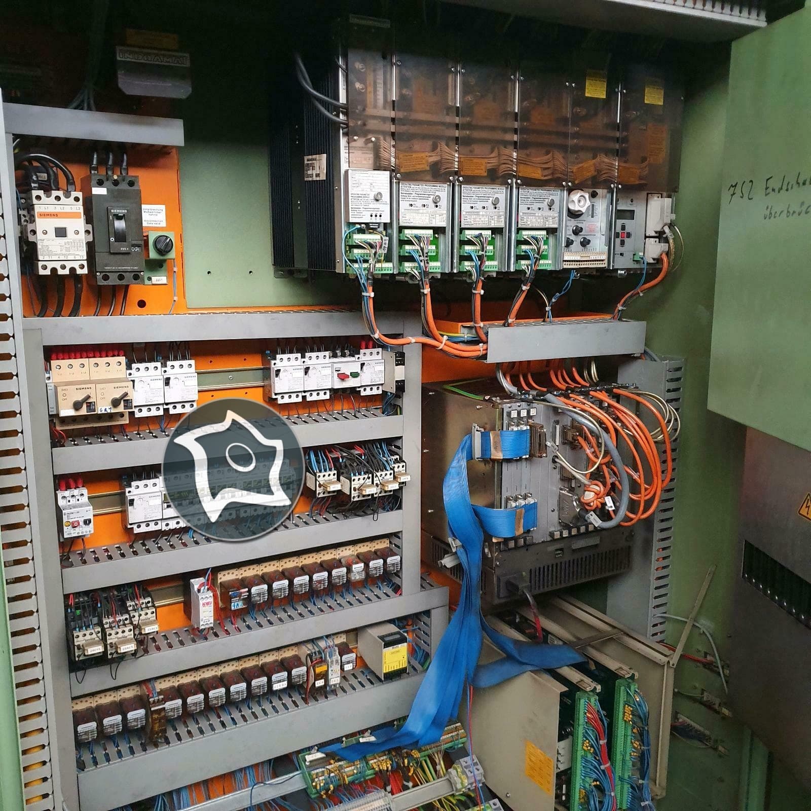 Универсальный фрезерный станок с ЧПУ MAHO MH 1600 S-ID13948