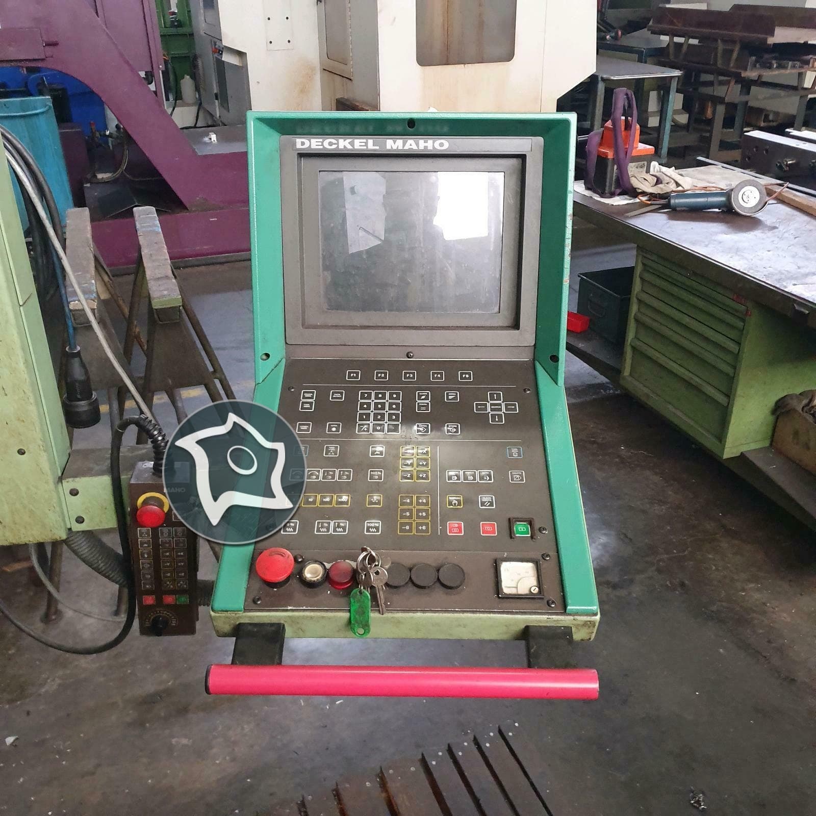 Универсальный фрезерный станок с ЧПУ MAHO MH 1600 S-ID13948