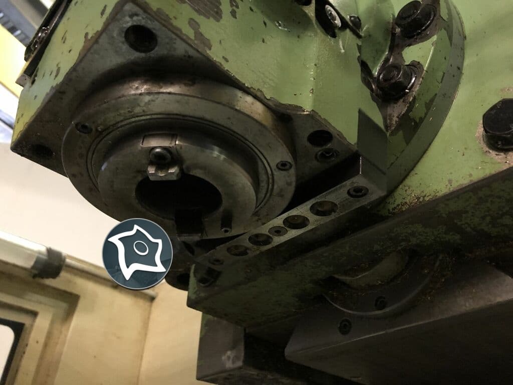 Универсальный фрезерный станок с ЧПУ MAHO MH 800 C-ID15119