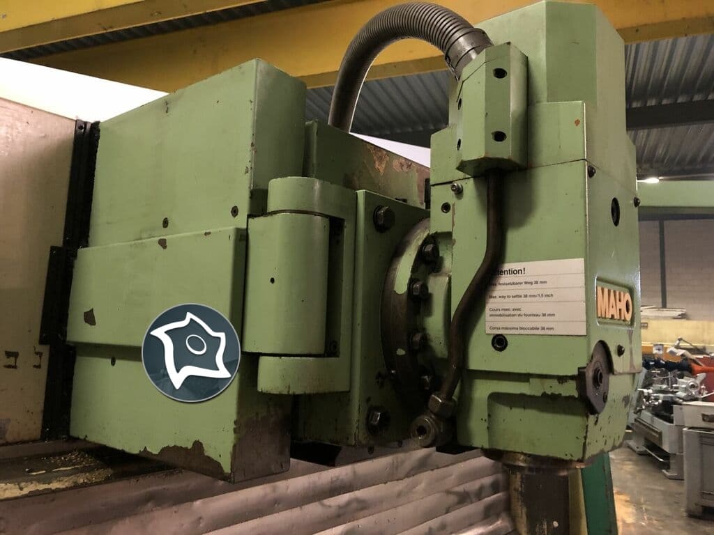 Универсальный фрезерный станок с ЧПУ MAHO MH 800 C-ID15119