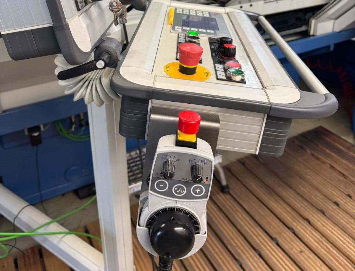 Универсальный круглошлифовальный станок с ЧПУ EMAG WEISS W 11-CNC SL650-ID17646