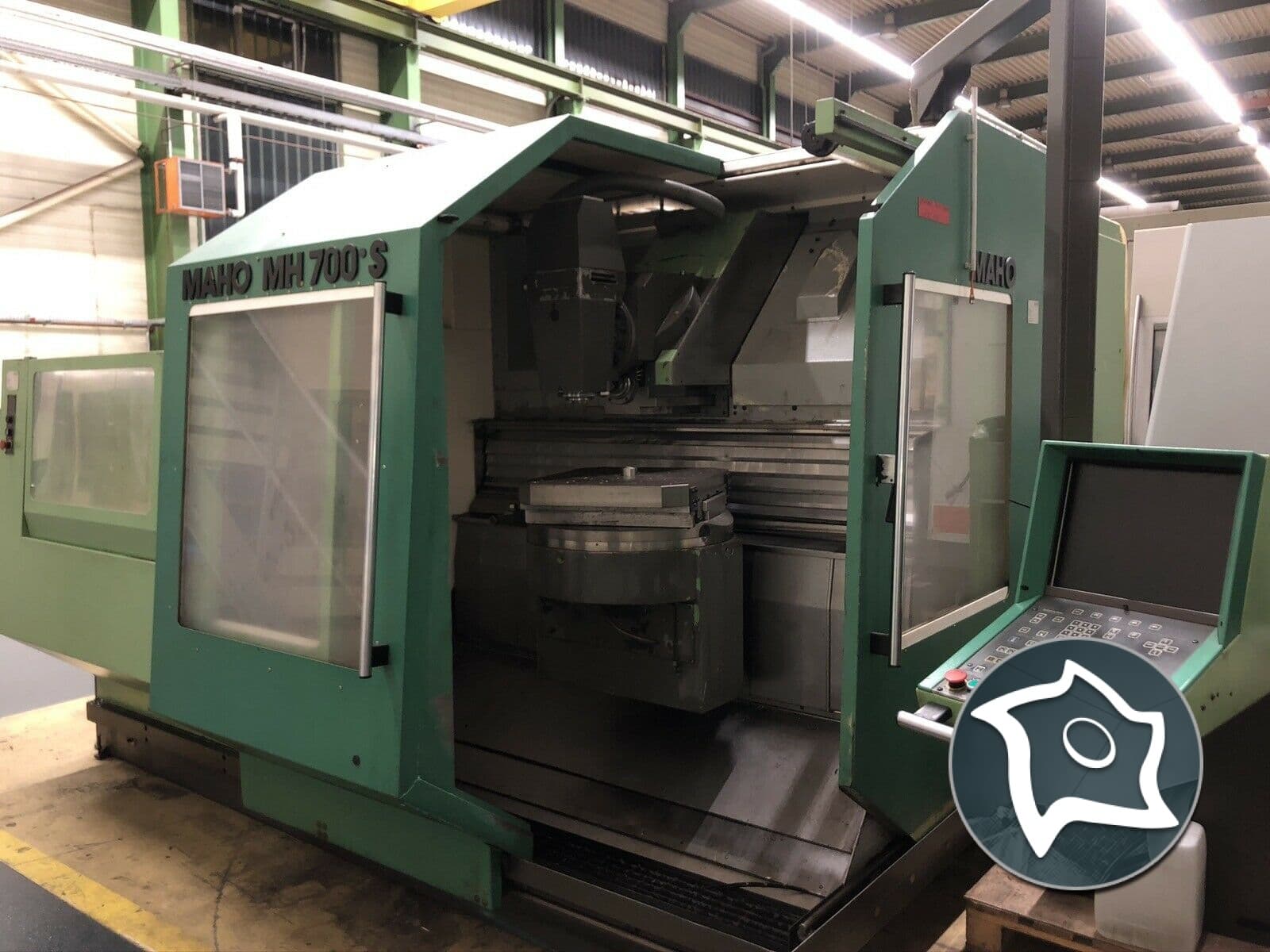 Универсальный обрабатывающий центр MAHO MH 700 S-ID13090