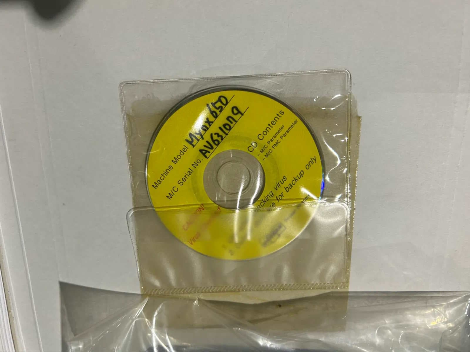 Универсальный обрабатывающий центр с ЧПУ Doosan Mynx 650 (4-я ось)-ID17605