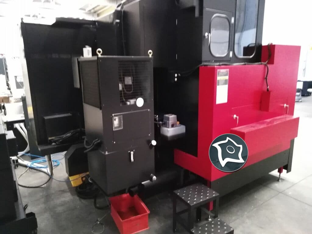 Вертикально-фрезерный обрабатывающий центр с ЧПУ OKK VM 5 II-ID13212