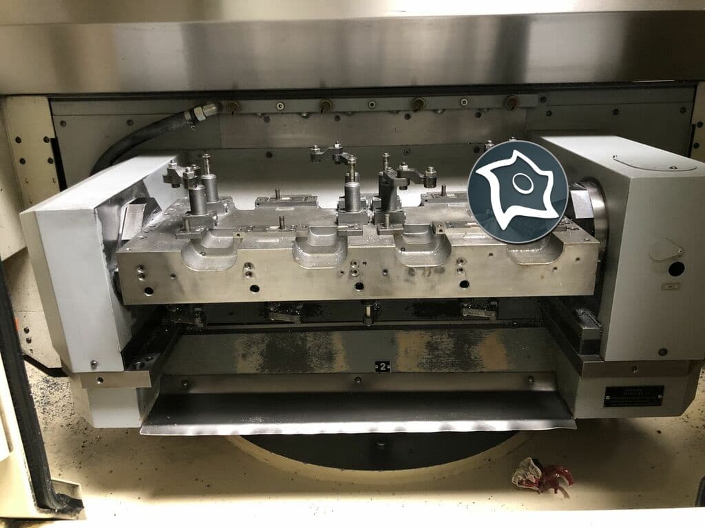 Вертикально-фрезерный станок с ЧПУ CHIRON DZ 18 W-ID15697