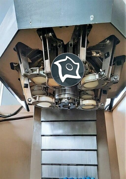 Вертикально-фрезерный станок с ЧПУ CHIRON FZ 12 S-ID15797