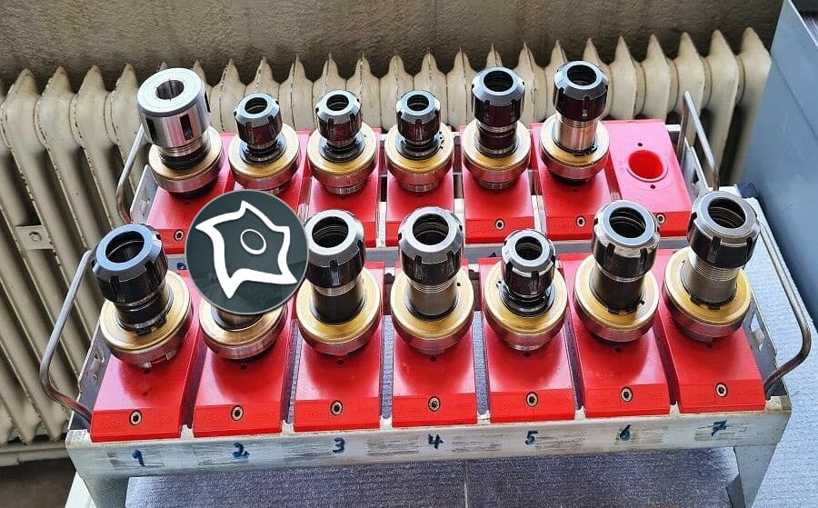 Вертикально-фрезерный станок с ЧПУ CHIRON FZ 12 S-ID15797