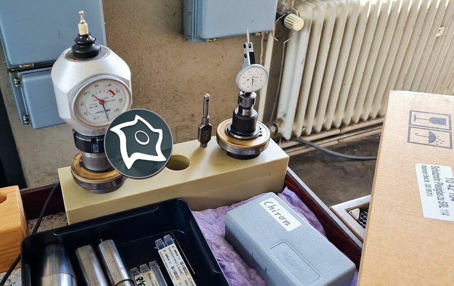 Вертикально-фрезерный станок с ЧПУ CHIRON FZ 12 S-ID15797