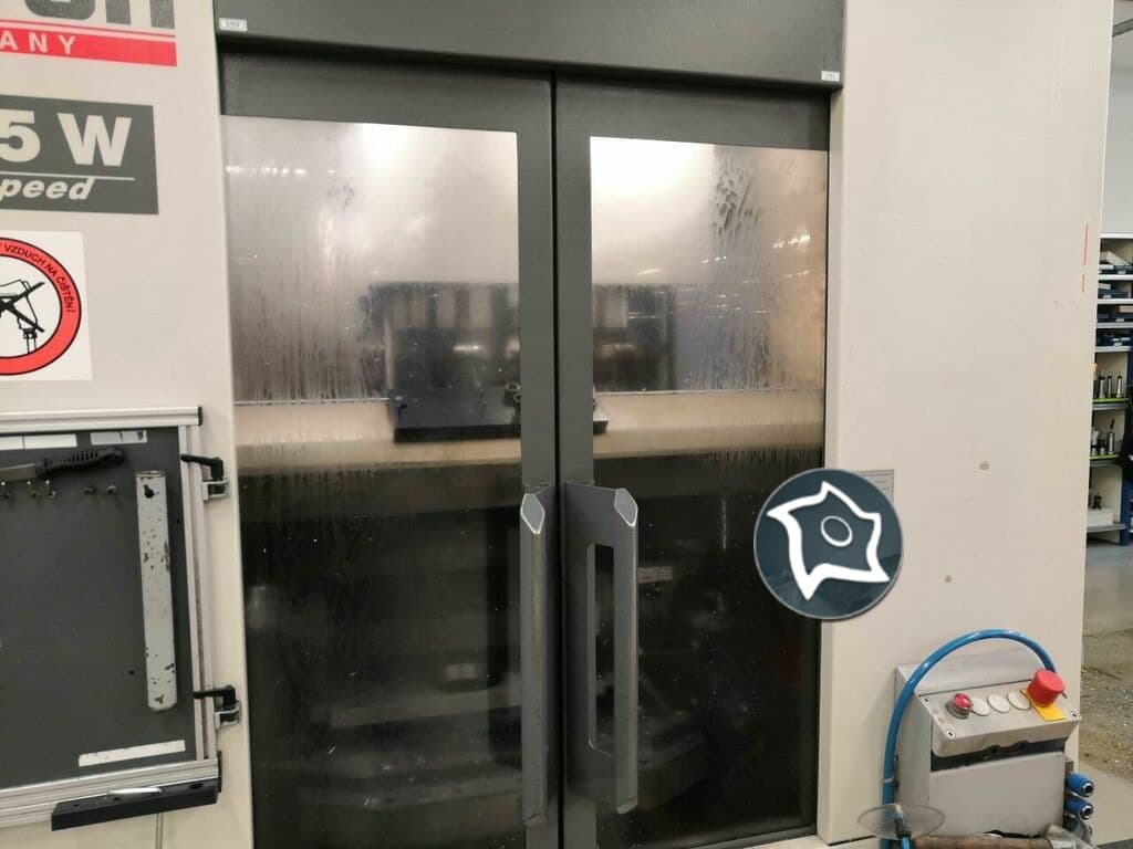 Вертикально-фрезерный станок с ЧПУ CHIRON FZ 15 W-ID15603