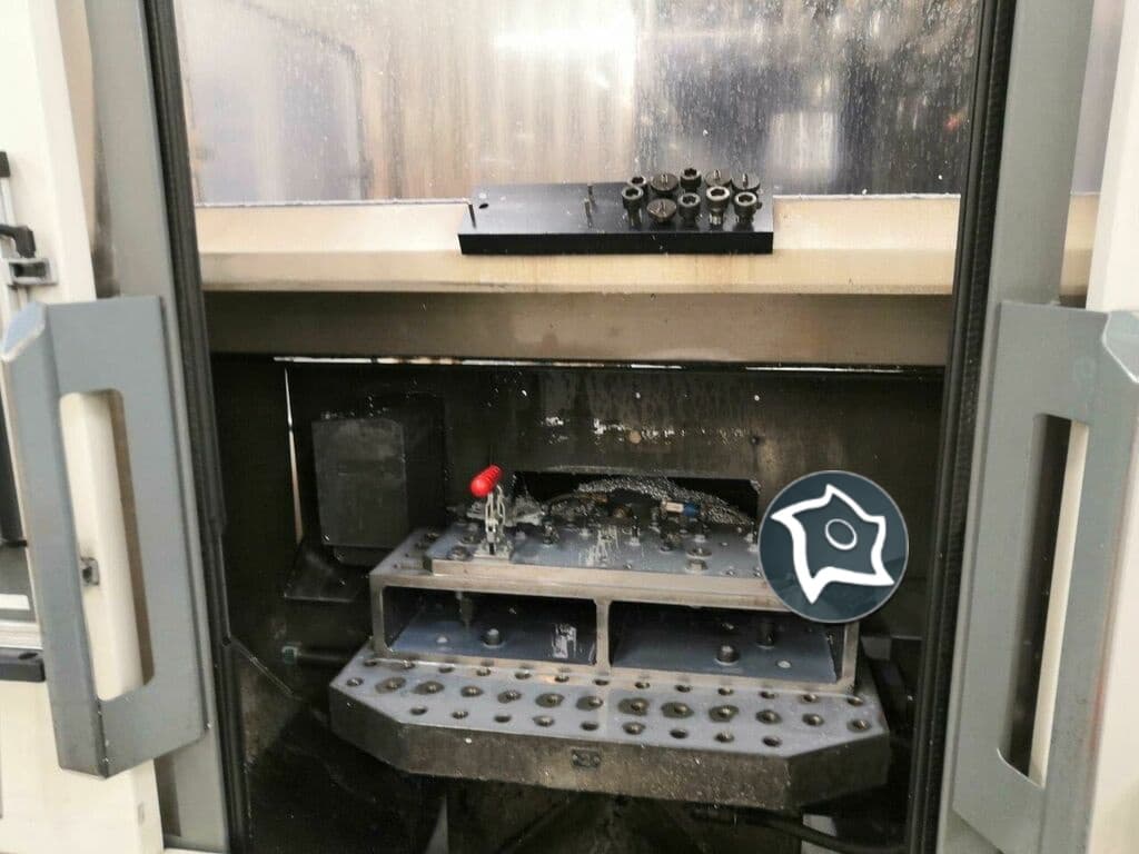 Вертикально-фрезерный станок с ЧПУ CHIRON FZ 15 W-ID15603