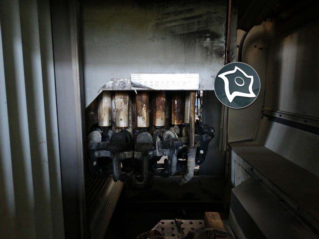 Вертикально-фрезерный станок с ЧПУ CHIRON FZ 15 W-ID15642