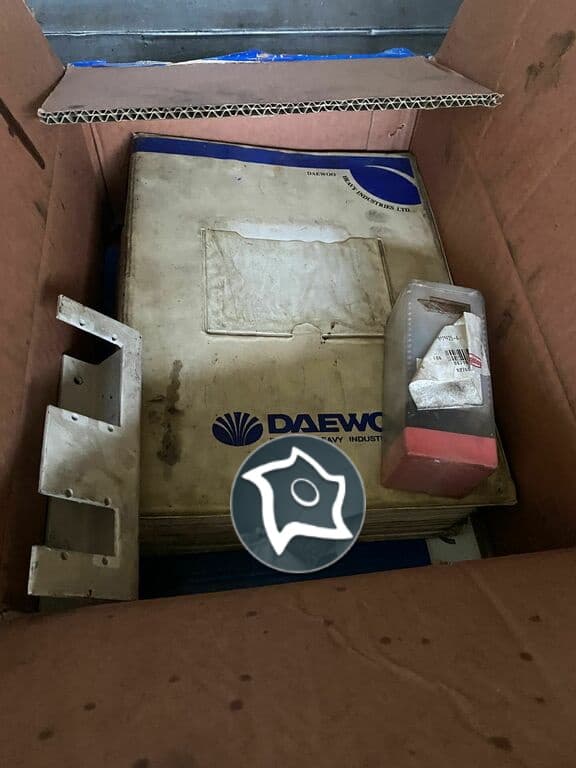 Вертикально-фрезерный станок с ЧПУ Daewoo Mynx 500-ID15609