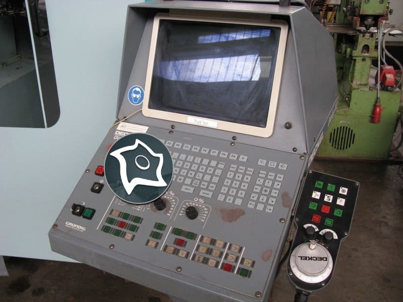 Вертикально-фрезерный станок с ЧПУ Deckel DC 50 V-ID15518