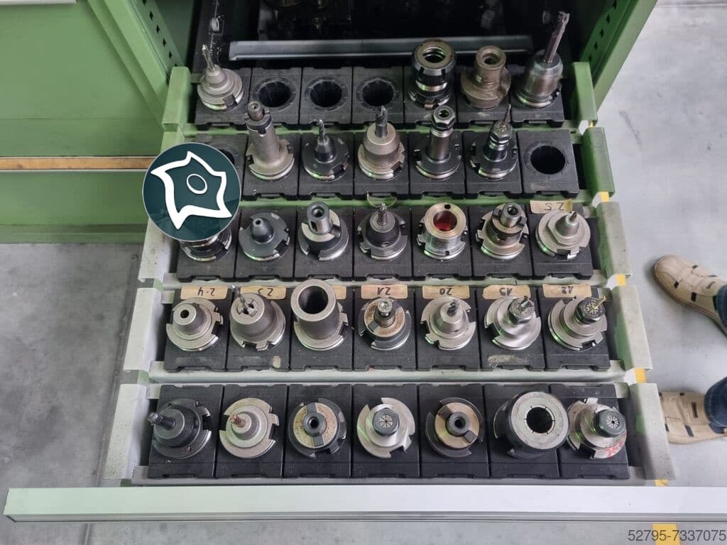 Вертикально-фрезерный станок с ЧПУ Deckel Maho DMU 50 T -ID16670